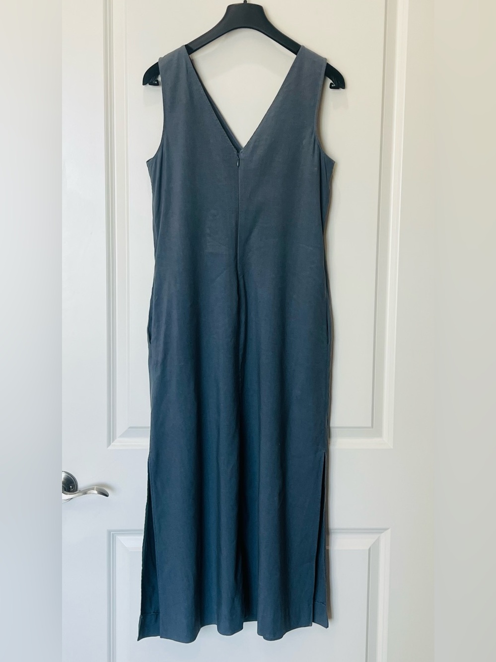 Theory beautiful sheath dress.